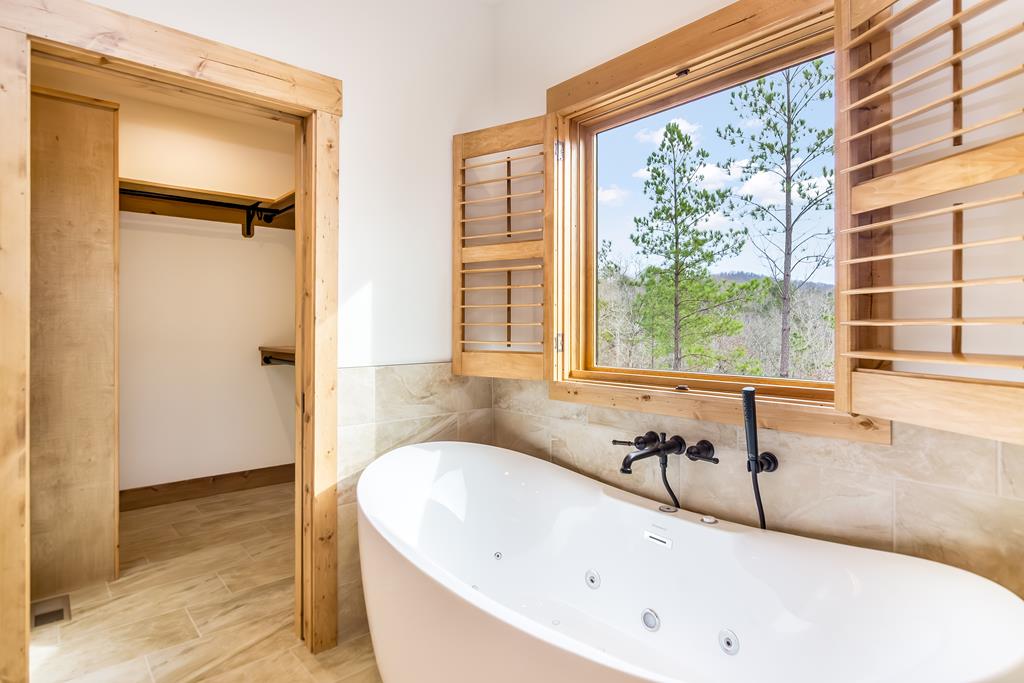 Talking Rock, Georgia, 30175, United States, 4 Bedrooms Bedrooms, ,3 BathroomsBathrooms,Residential,Active,2000224