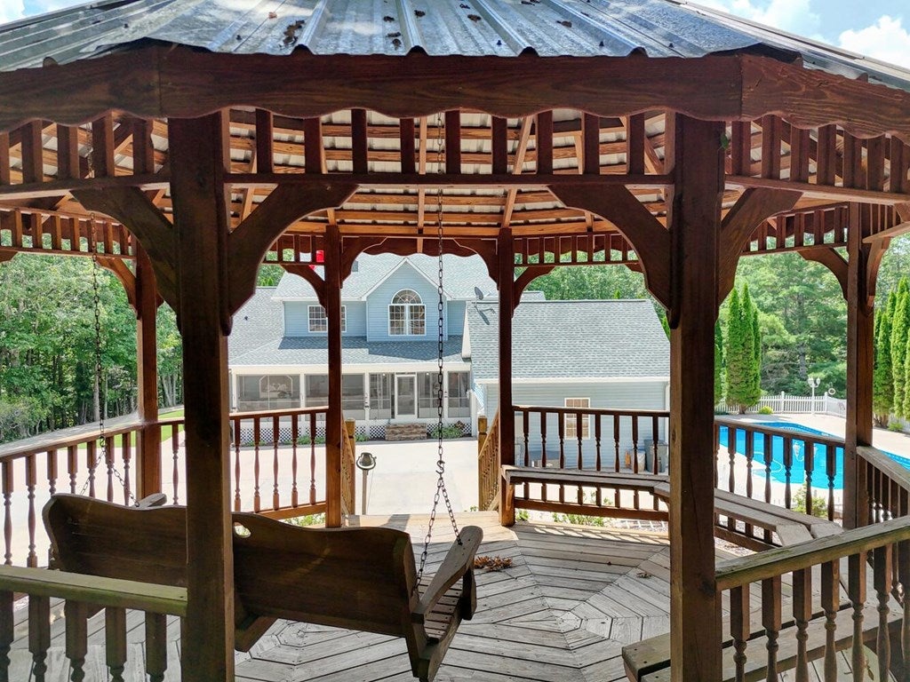 Blairsville, Georgia, 30512, United States, 4 Bedrooms Bedrooms, ,4 BathroomsBathrooms,Residential,Active,1892611