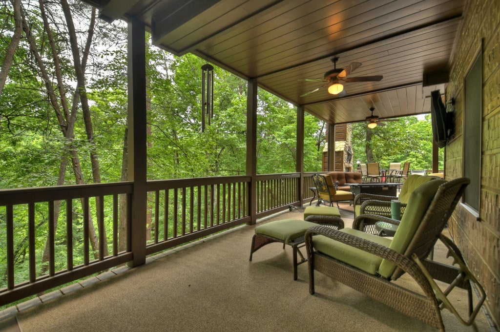 Morganton, Georgia, 30560, United States, 4 Bedrooms Bedrooms, ,6 BathroomsBathrooms,Residential,Active,1944072