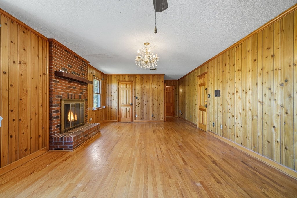Ellijay, Georgia, 30540, United States, 4 Bedrooms Bedrooms, ,4 BathroomsBathrooms,Residential,Active,1954327