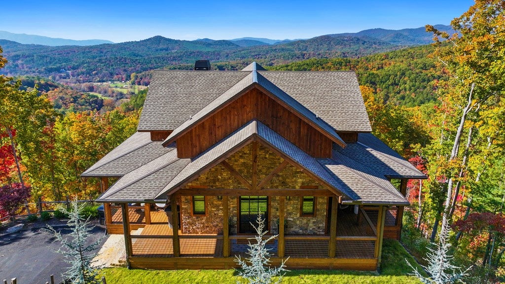 Mineral Bluff, Georgia, 30559, United States, 4 Bedrooms Bedrooms, ,6 BathroomsBathrooms,Residential,Active,1914767
