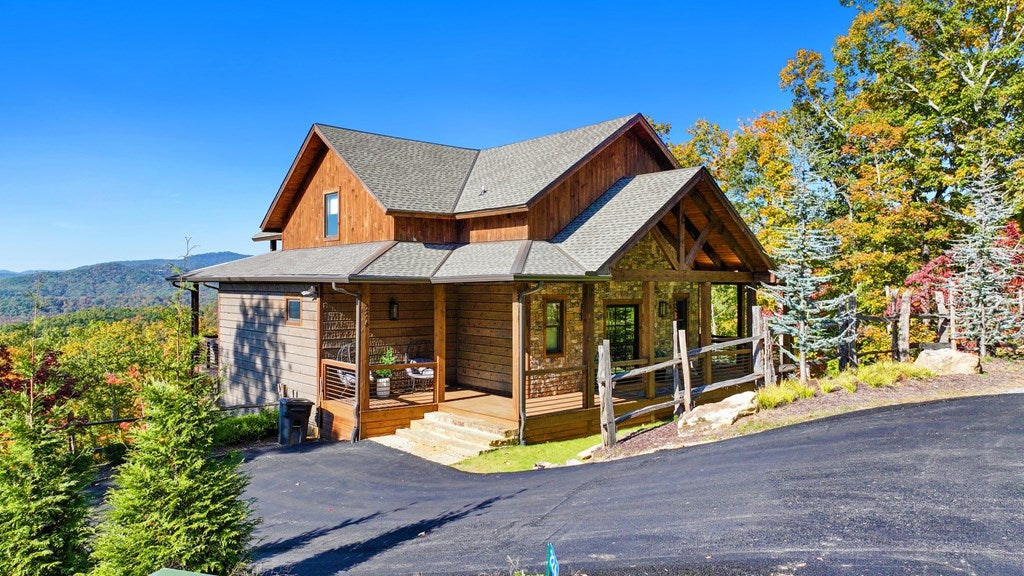 Mineral Bluff, Georgia, 30559, United States, 4 Bedrooms Bedrooms, ,6 BathroomsBathrooms,Residential,Active,1914767
