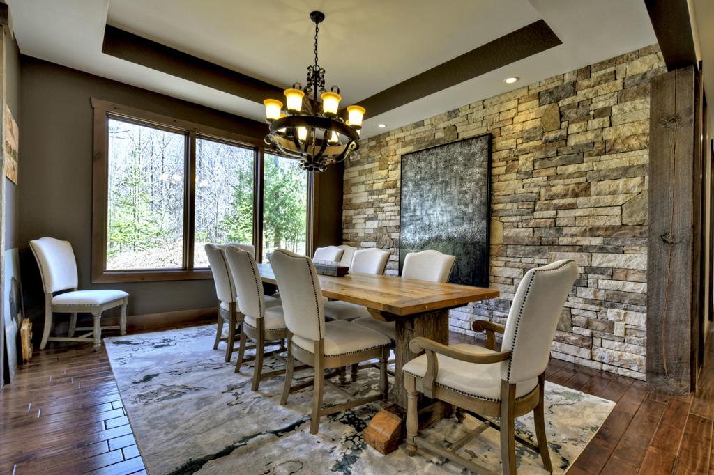 Ellijay, Georgia, 30536, United States, 5 Bedrooms Bedrooms, ,6 BathroomsBathrooms,Residential,Active,1953362