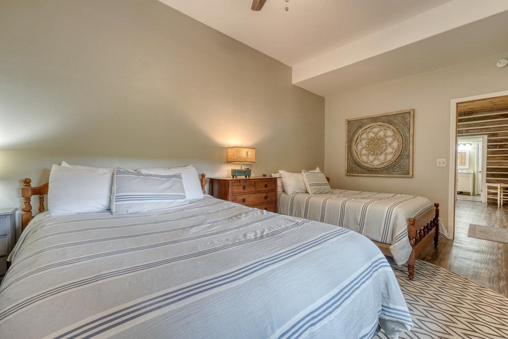 Blairsville, Georgia, 30512, United States, 4 Bedrooms Bedrooms, ,4 BathroomsBathrooms,Residential,Active,1920254