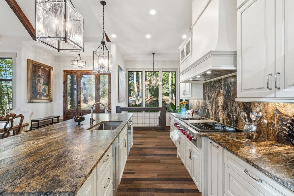 Ellijay, Georgia, 30536, United States, 3 Bedrooms Bedrooms, ,4 BathroomsBathrooms,Residential,Active,1968120