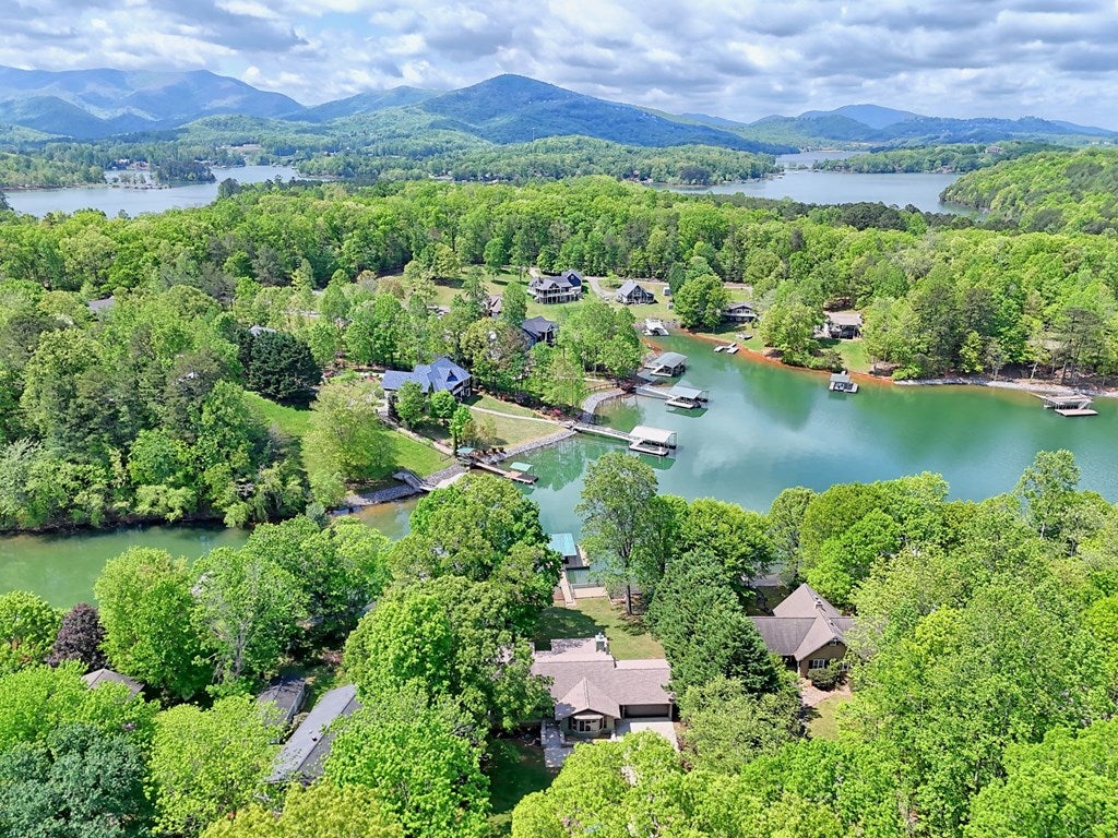 Hiawassee, Georgia, 30546, United States, 3 Bedrooms Bedrooms, ,3 BathroomsBathrooms,Residential,Active,1790158