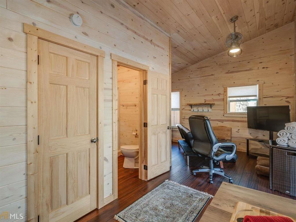 Blue Ridge, Georgia, 30513, United States, 3 Bedrooms Bedrooms, ,3 BathroomsBathrooms,Residential,Active,1926691