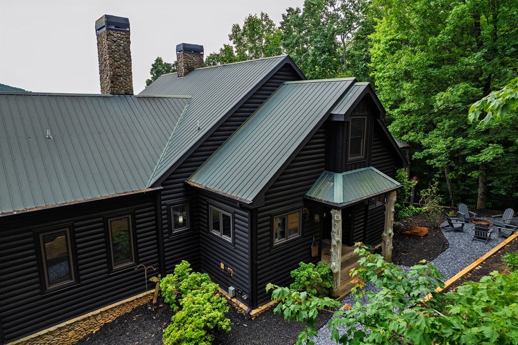 Ellijay, Georgia, 30536, United States, 6 Bedrooms Bedrooms, ,5 BathroomsBathrooms,Residential,Active,1929800