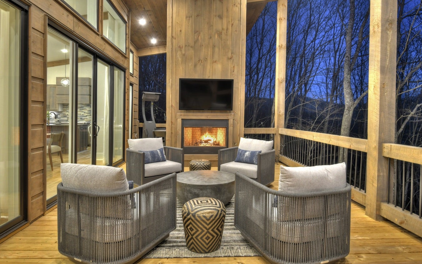 Morganton, Georgia, 30560, United States, 3 Bedrooms Bedrooms, ,4 BathroomsBathrooms,Residential,Active,2007013