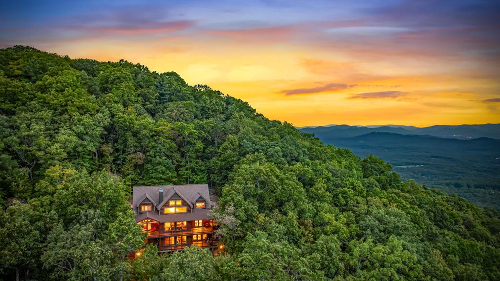 Morganton, Georgia, 30560, United States, 4 Bedrooms Bedrooms, ,5 BathroomsBathrooms,Residential,Active,1952626