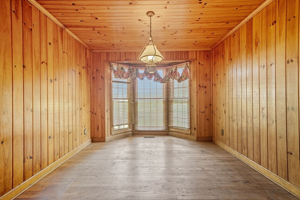 Ellijay, Georgia, 30540, United States, 4 Bedrooms Bedrooms, ,4 BathroomsBathrooms,Residential,Active,1954327