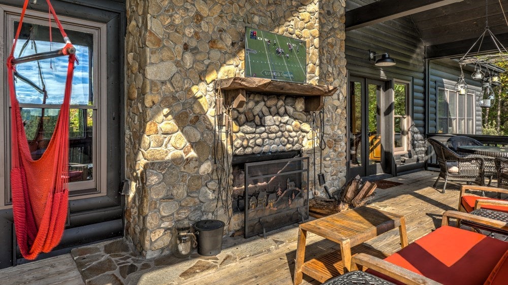 Ellijay, Georgia, 30536, United States, 6 Bedrooms Bedrooms, ,5 BathroomsBathrooms,Residential,Active,1929800