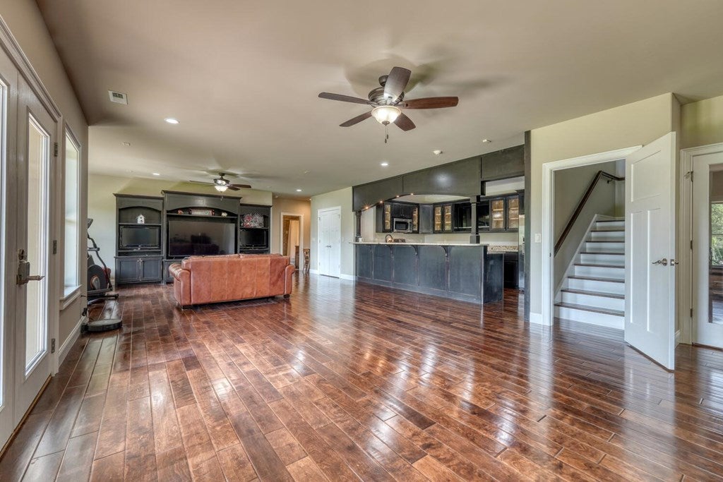 Blairsville, Georgia, 30512, United States, 4 Bedrooms Bedrooms, ,4 BathroomsBathrooms,Residential,Active,1850663