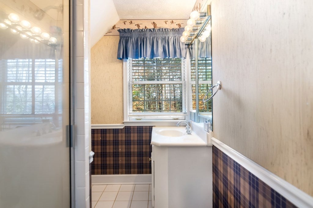 Blairsville, Georgia, 30512, United States, 5 Bedrooms Bedrooms, ,4 BathroomsBathrooms,Residential,Active,1741628