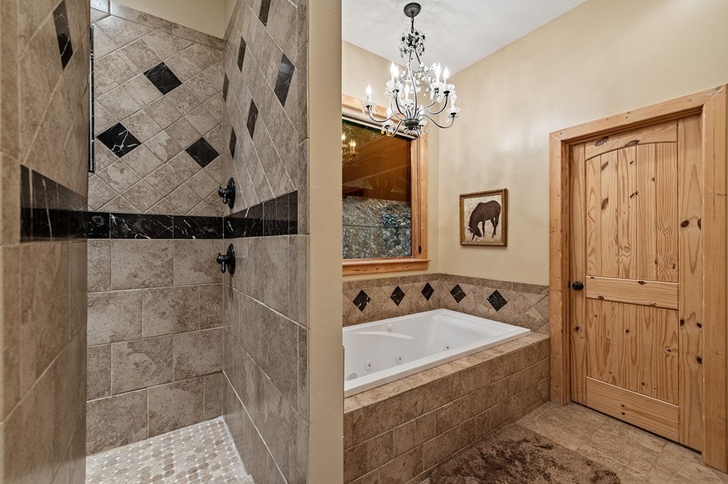 Morganton, Georgia, 30560, United States, 4 Bedrooms Bedrooms, ,5 BathroomsBathrooms,Residential,Active,1952626