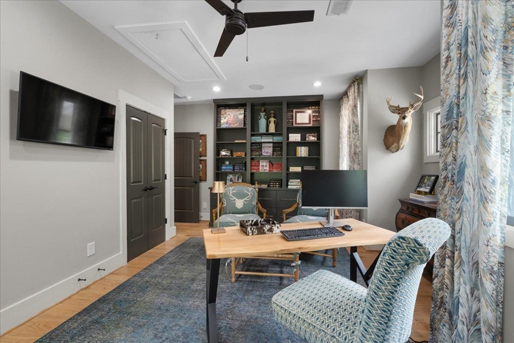 Ellijay, Georgia, 30540, United States, 5 Bedrooms Bedrooms, ,7 BathroomsBathrooms,Residential,Active,1951812