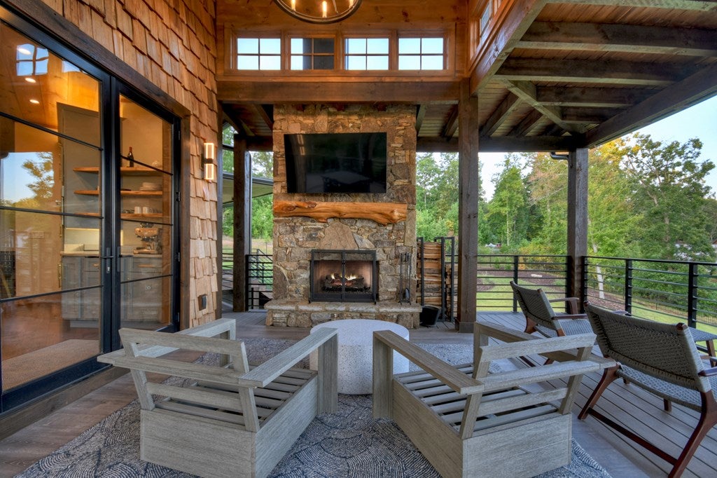 Blue Ridge, Georgia, 30513, United States, 5 Bedrooms Bedrooms, ,5 BathroomsBathrooms,Residential,Active,1945259