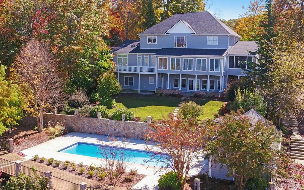 Hiawassee, Georgia, 30546, United States, 8 Bedrooms Bedrooms, ,6 BathroomsBathrooms,Residential,Active,1821974