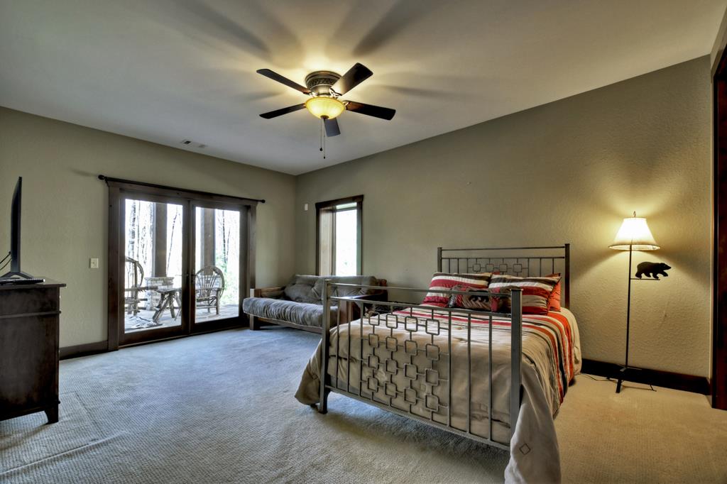 Ellijay, Georgia, 30536, United States, 5 Bedrooms Bedrooms, ,6 BathroomsBathrooms,Residential,Active,1953362