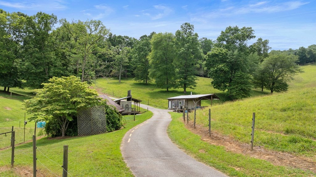 Warne, North Carolina, 28909, United States, 3 Bedrooms Bedrooms, ,3 BathroomsBathrooms,Residential,Active,1859363