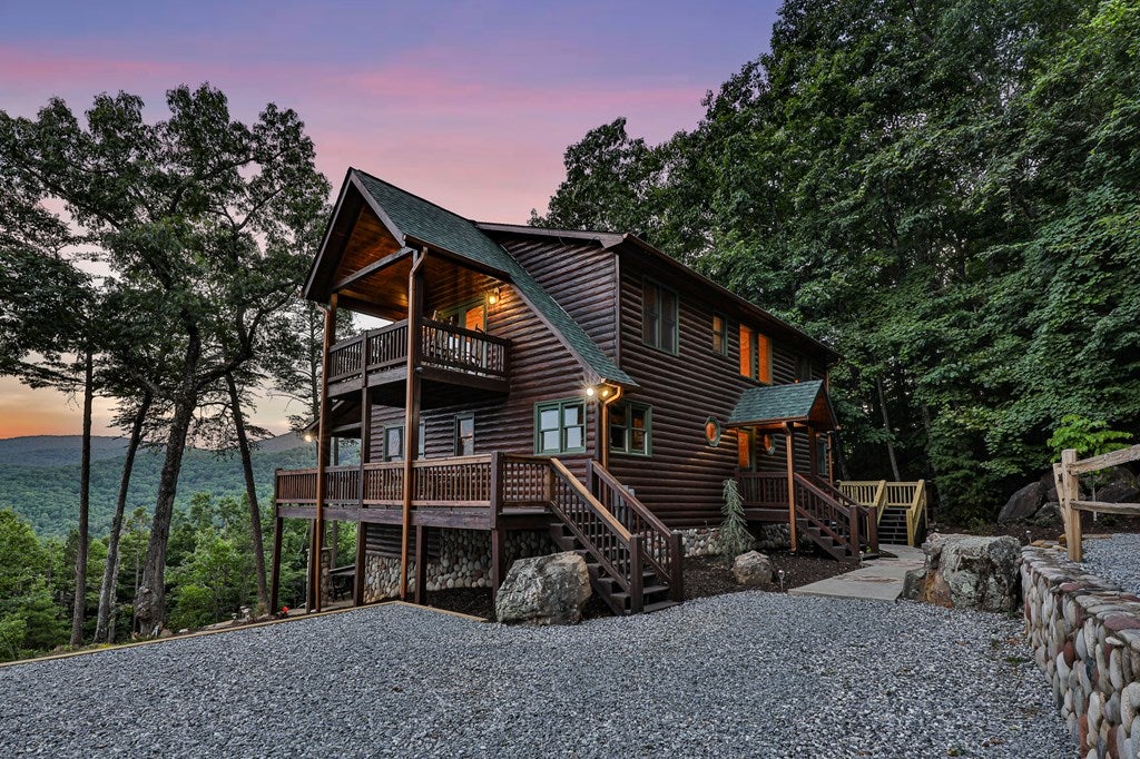 Blue Ridge, Georgia, 30513, United States, 4 Bedrooms Bedrooms, ,4 BathroomsBathrooms,Residential,Active,1998761