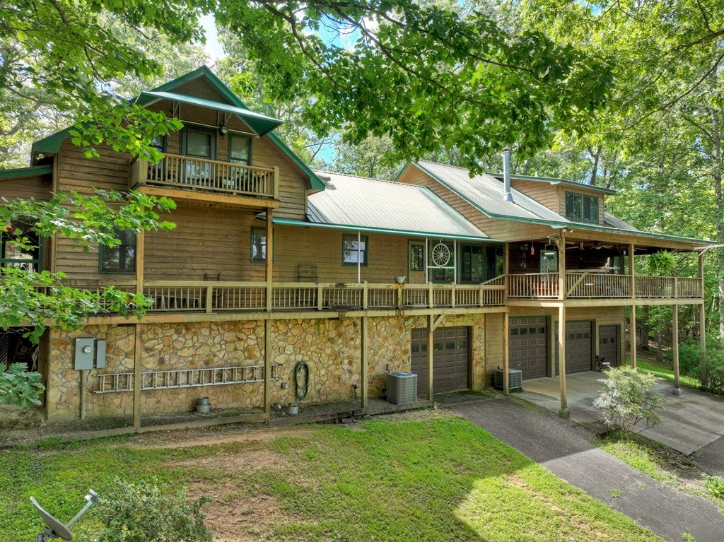 Mineral Bluff, Georgia, 30559, United States, 4 Bedrooms Bedrooms, ,3 BathroomsBathrooms,Residential,Active,1899865