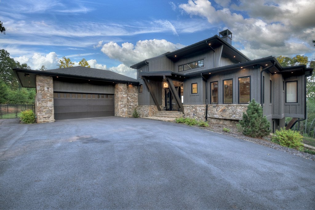 Blue Ridge, Georgia, 30513, United States, 5 Bedrooms Bedrooms, ,5 BathroomsBathrooms,Residential,Active,1945259