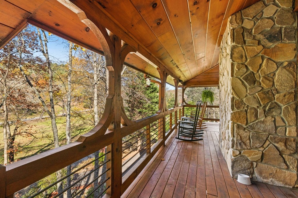 Blue Ridge, Georgia, 30513, United States, 4 Bedrooms Bedrooms, ,4 BathroomsBathrooms,Residential,Active,1990018