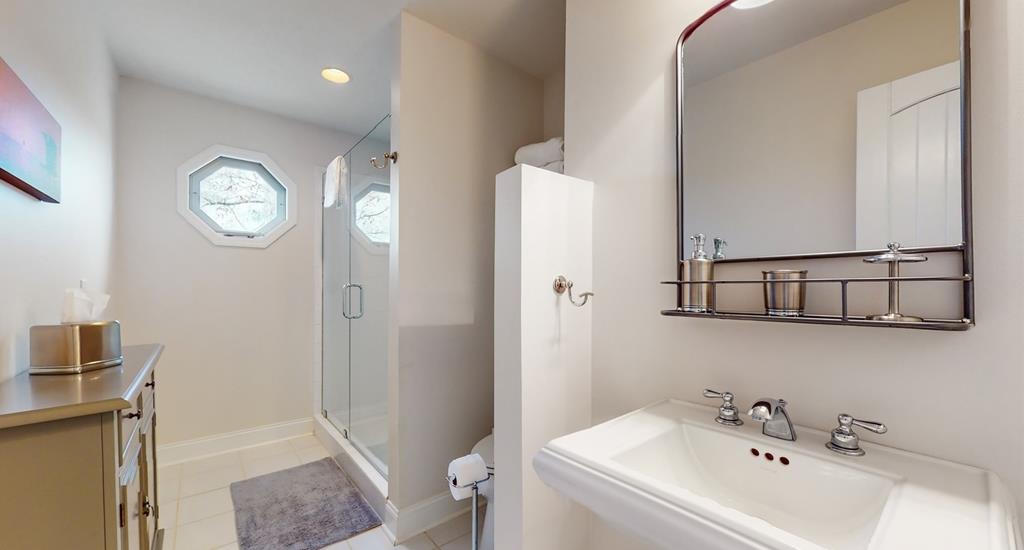 Hiawassee, Georgia, 30546, United States, 8 Bedrooms Bedrooms, ,6 BathroomsBathrooms,Residential,Active,1821974