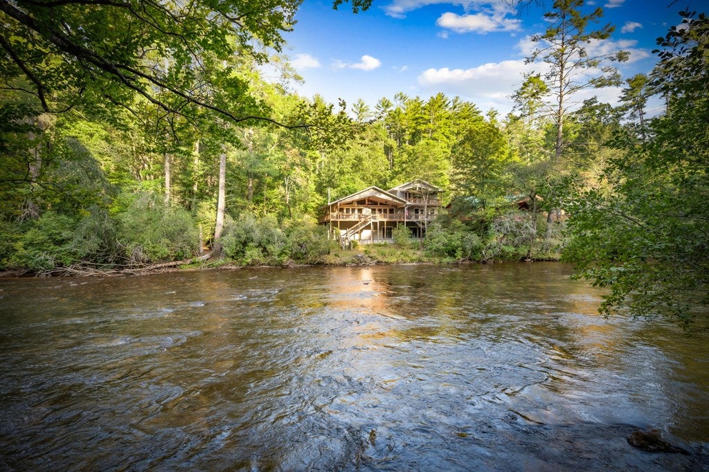 Blue Ridge, Georgia, 30513, United States, 4 Bedrooms Bedrooms, ,3 BathroomsBathrooms,Residential,Active,1945235