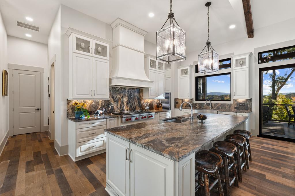 Ellijay, Georgia, 30536, United States, 3 Bedrooms Bedrooms, ,4 BathroomsBathrooms,Residential,Active,1968120