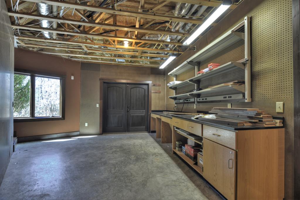 Ellijay, Georgia, 30536, United States, 5 Bedrooms Bedrooms, ,6 BathroomsBathrooms,Residential,Active,1953362