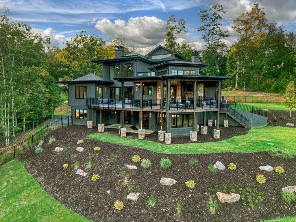 Blue Ridge, Georgia, 30513, United States, 5 Bedrooms Bedrooms, ,5 BathroomsBathrooms,Residential,Active,1945259