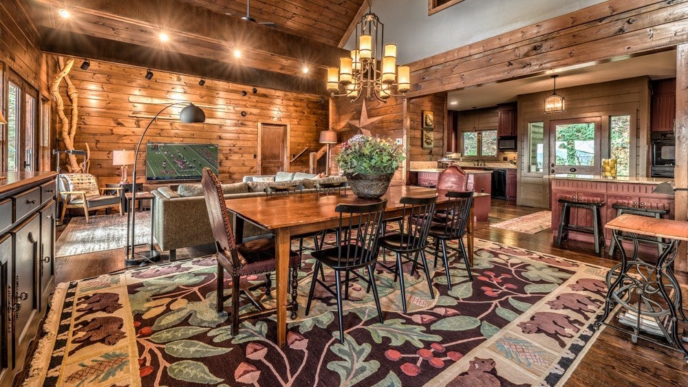 Ellijay, Georgia, 30536, United States, 6 Bedrooms Bedrooms, ,5 BathroomsBathrooms,Residential,Active,1929800