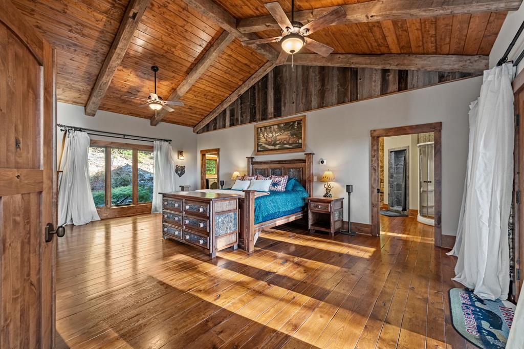Ellijay, Georgia, 30536, United States, 5 Bedrooms Bedrooms, ,5 BathroomsBathrooms,Residential,Active,1973280