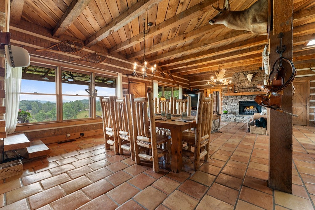 Warne, North Carolina, 28909, United States, 3 Bedrooms Bedrooms, ,3 BathroomsBathrooms,Residential,Active,1859363