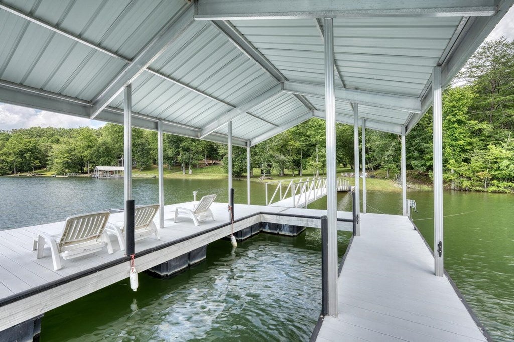 Blairsville, Georgia, 30512, United States, 4 Bedrooms Bedrooms, ,4 BathroomsBathrooms,Residential,Active,1850663