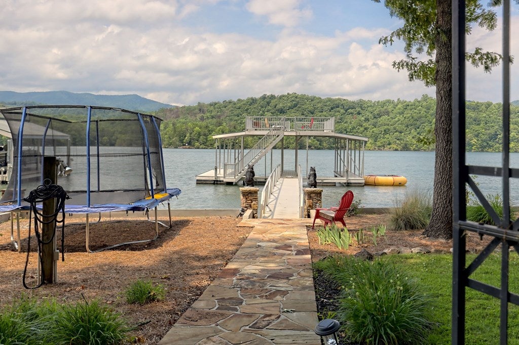 Hiawassee, Georgia, 30546, United States, 4 Bedrooms Bedrooms, ,5 BathroomsBathrooms,Residential,Active,1741595