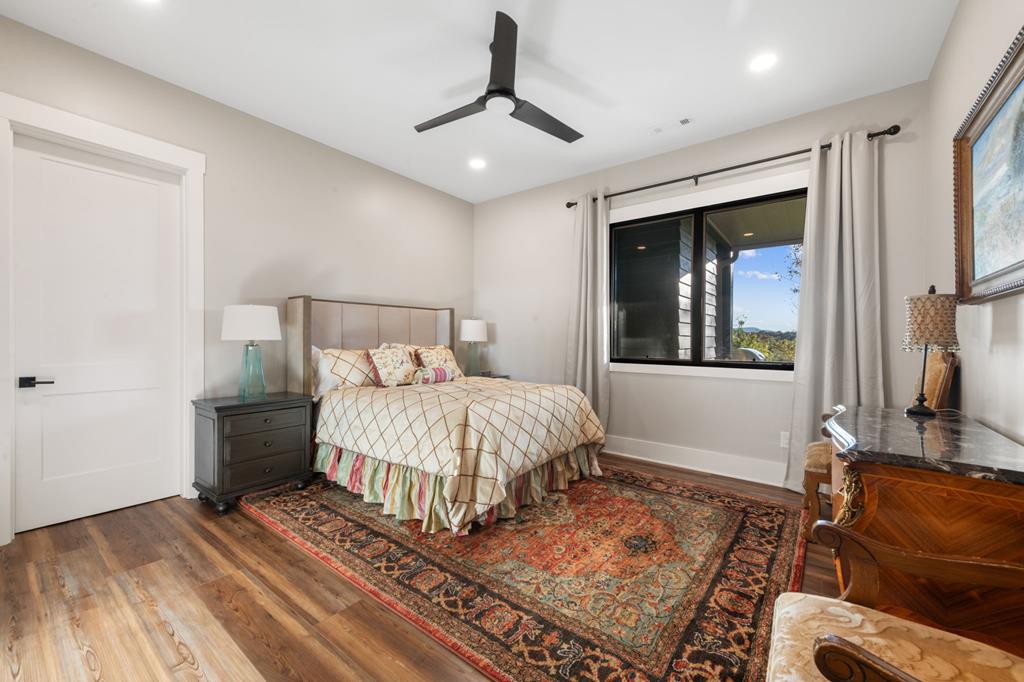 Ellijay, Georgia, 30536, United States, 3 Bedrooms Bedrooms, ,4 BathroomsBathrooms,Residential,Active,1968120