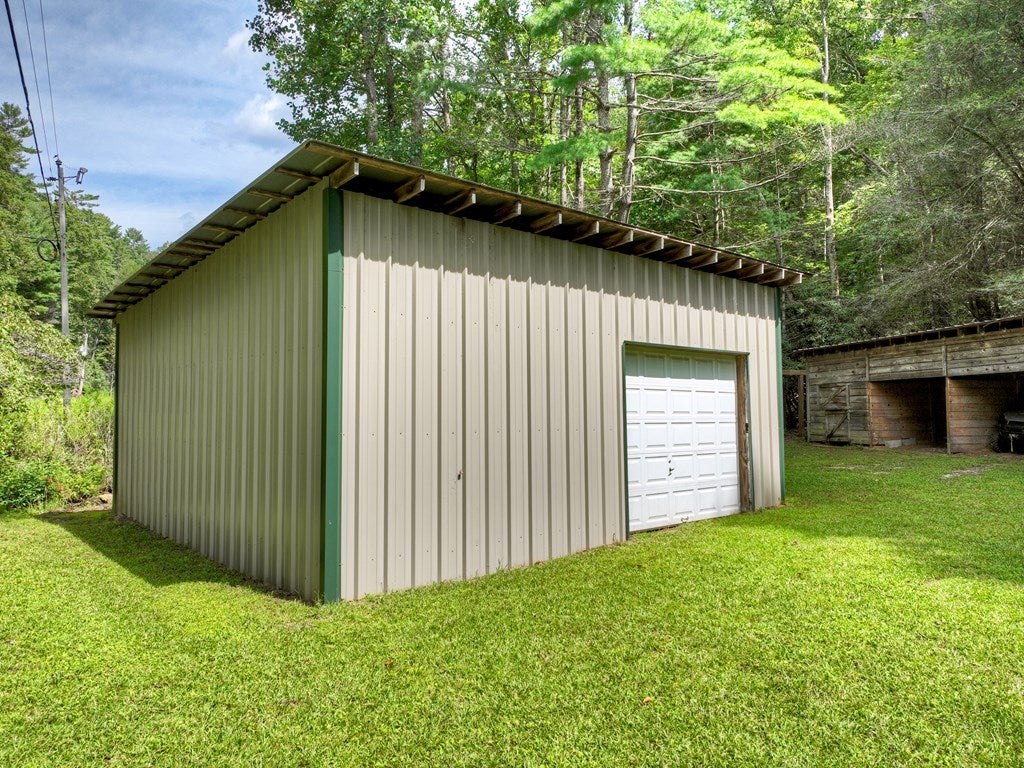 Ellijay, Georgia, 30536, United States, 2 Bedrooms Bedrooms, ,2 BathroomsBathrooms,Residential,Active,1946315