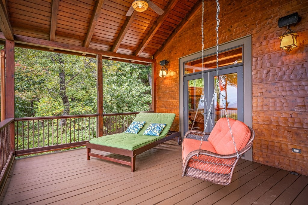 Morganton, Georgia, 30560, United States, 4 Bedrooms Bedrooms, ,5 BathroomsBathrooms,Residential,Active,1952626