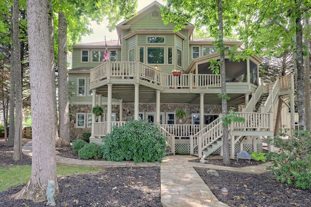 Hiawassee, Georgia, 30546, United States, 4 Bedrooms Bedrooms, ,5 BathroomsBathrooms,Residential,Active,1741595