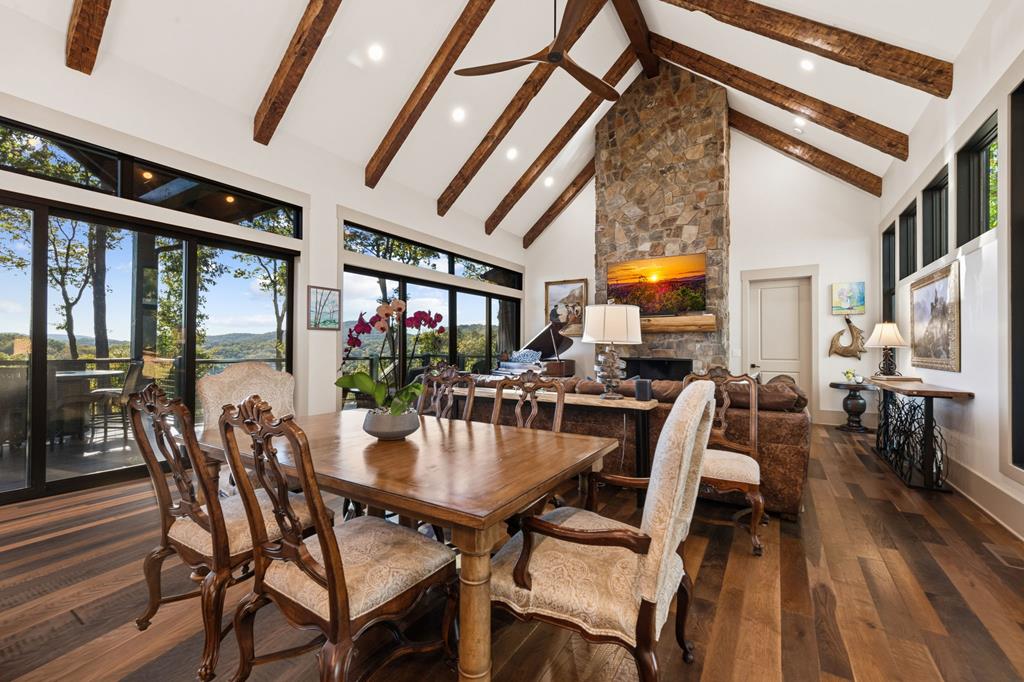 Ellijay, Georgia, 30536, United States, 3 Bedrooms Bedrooms, ,4 BathroomsBathrooms,Residential,Active,1968120