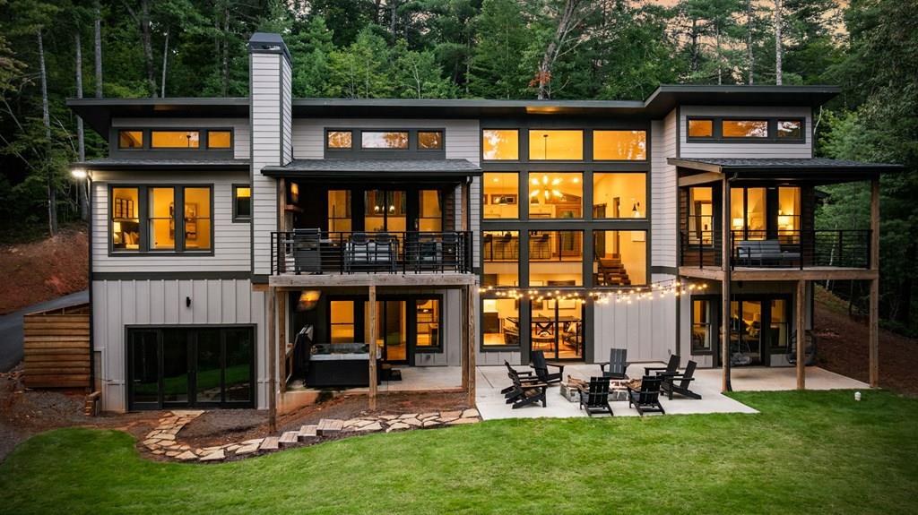 Ellijay, Georgia, 30540, United States, 5 Bedrooms Bedrooms, ,6 BathroomsBathrooms,Residential,Active,1914794