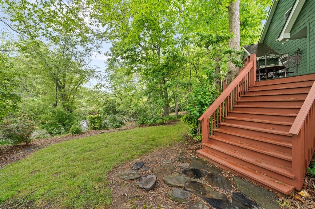 Ellijay, Georgia, 30536, United States, 3 Bedrooms Bedrooms, ,3 BathroomsBathrooms,Residential,Active,1953369