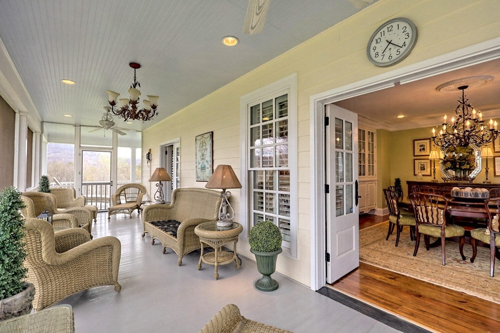 Young Harris, Georgia, 30582, United States, 4 Bedrooms Bedrooms, ,5 BathroomsBathrooms,Residential,Active,1945371