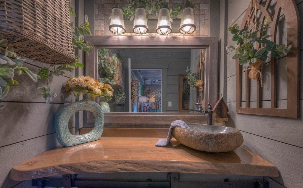 Hiawassee, Georgia, 30546, United States, 3 Bedrooms Bedrooms, ,2 BathroomsBathrooms,Residential,Active,2007353