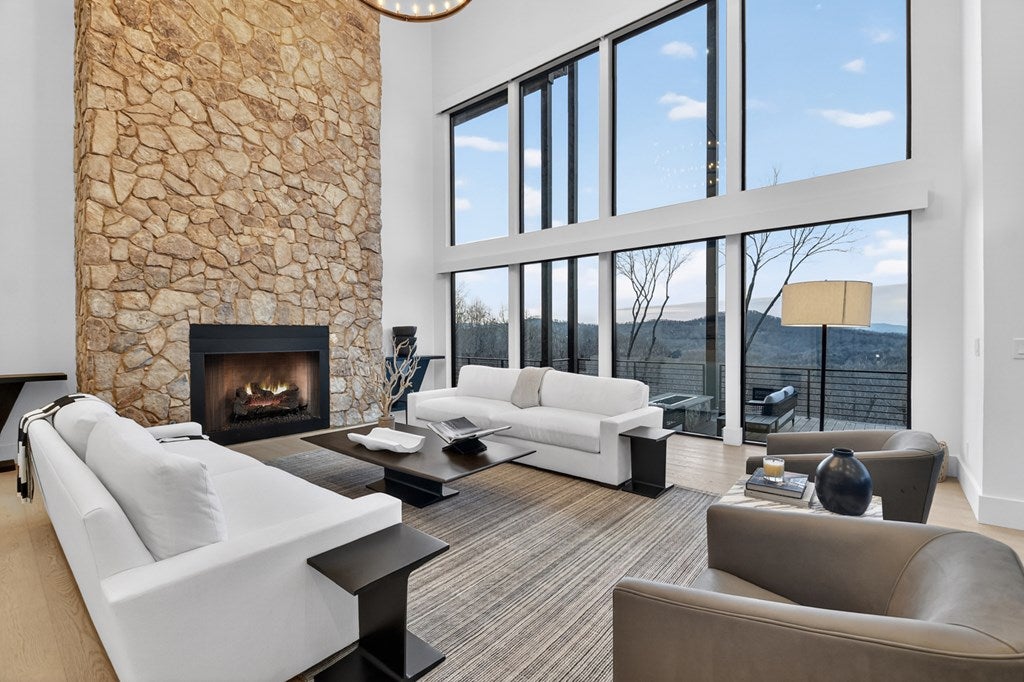 Blue Ridge, Georgia, 30513, United States, 5 Bedrooms Bedrooms, ,6 BathroomsBathrooms,Residential,Active,2017447