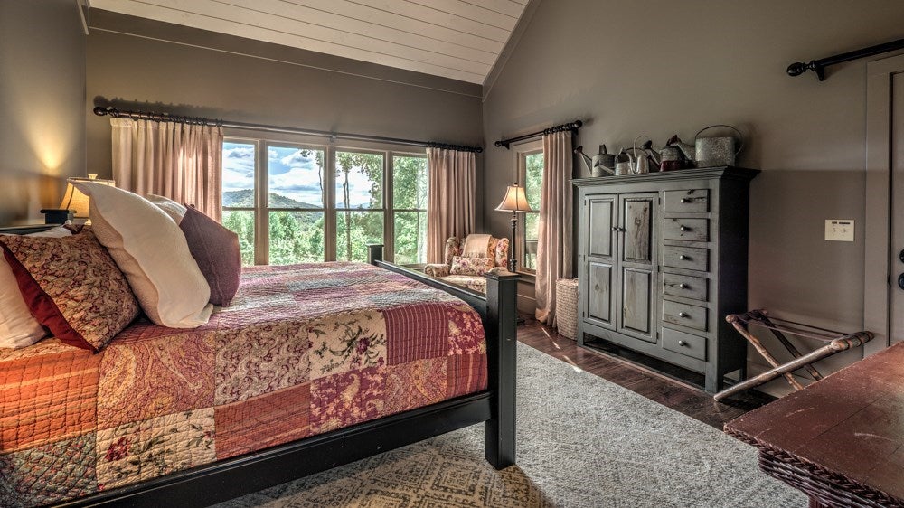 Ellijay, Georgia, 30536, United States, 6 Bedrooms Bedrooms, ,5 BathroomsBathrooms,Residential,Active,1929800