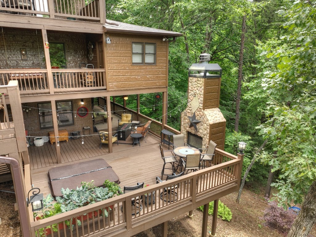 Morganton, Georgia, 30560, United States, 4 Bedrooms Bedrooms, ,6 BathroomsBathrooms,Residential,Active,1944072